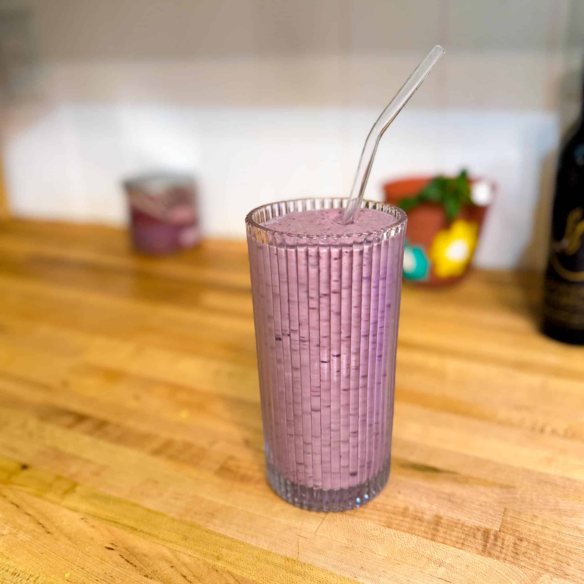 Lemon Blueberry Avocado Smoothie with AOOC Lemon Olive Oil and Blueberry Balsamic – A Springtime Refreshment